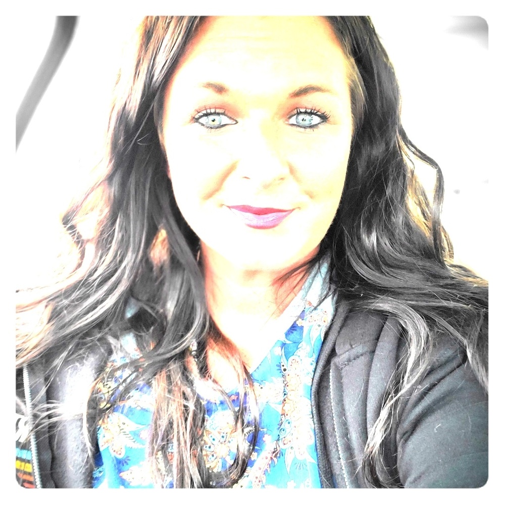 About the posher 👠🌺